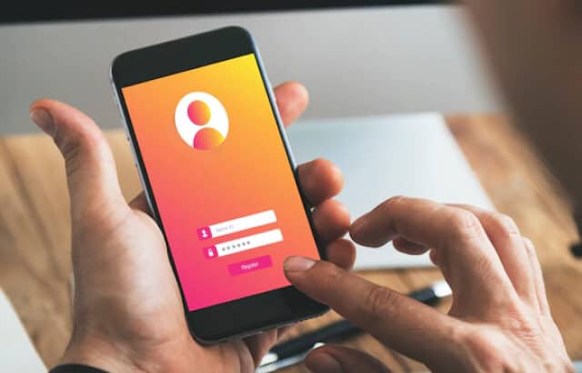 Mobile App for Enhance insurance Customer Engagement